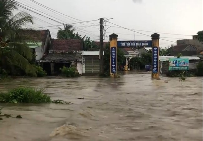 Phú Yên: Gần 1.200 học sinh nghỉ học do mưa lũ (10/10/2022)